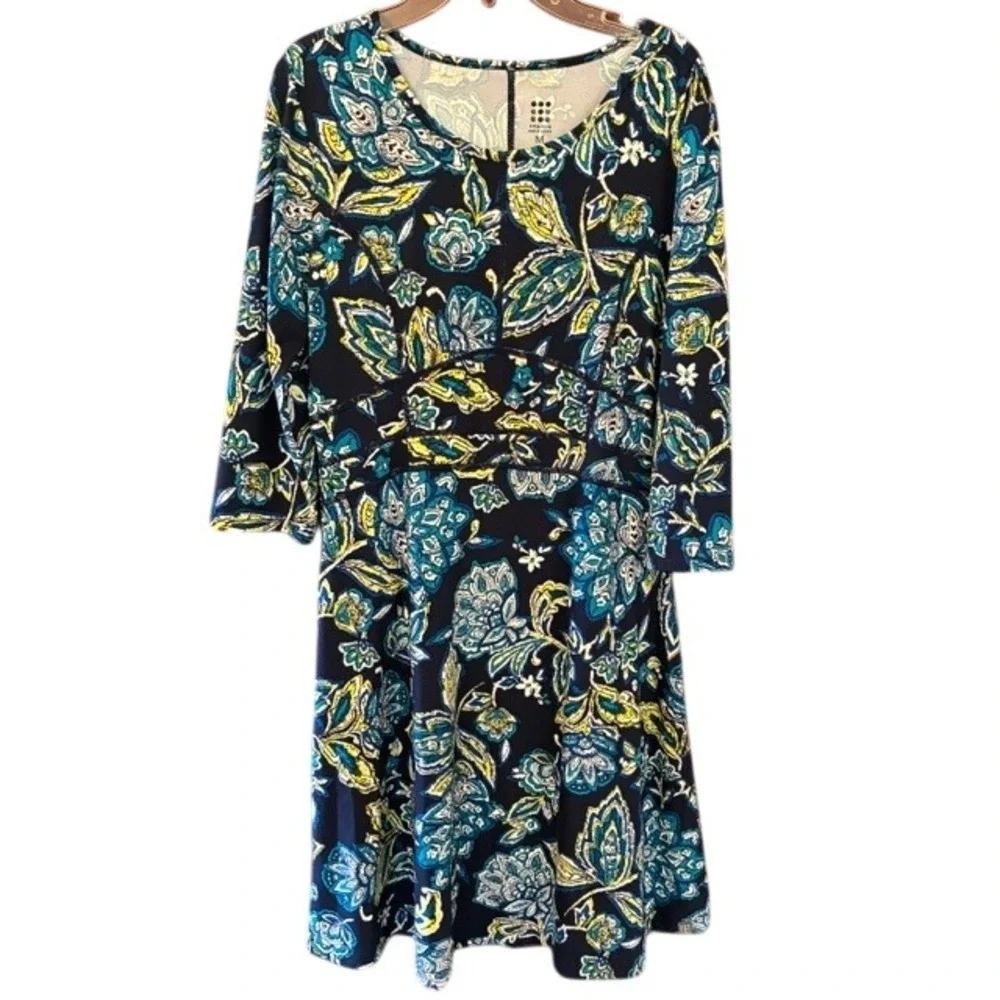 Title Nine Floral Paisley Performance Dress Womens Size M Blue Excellent Stretch